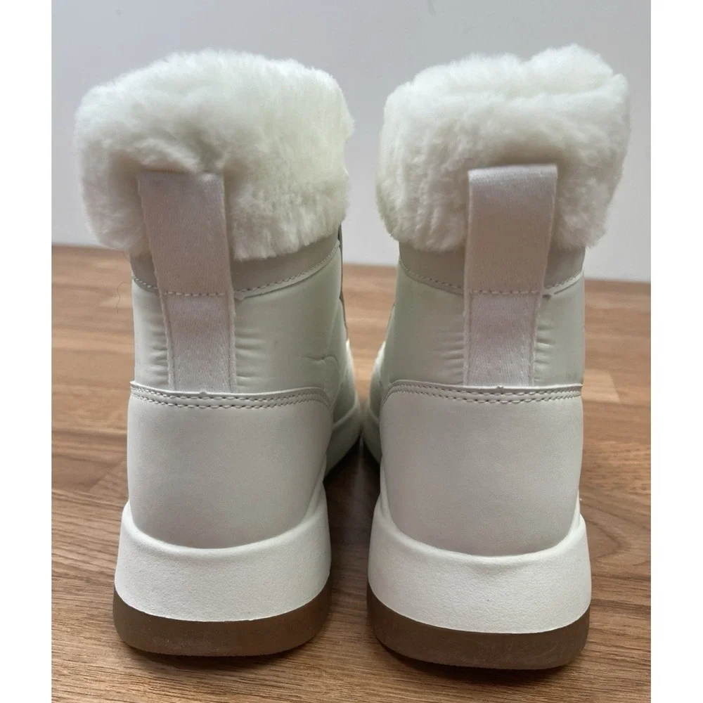 Dream Pairs Snow Winter Boots, Off-White, Women's Size 7 NEW